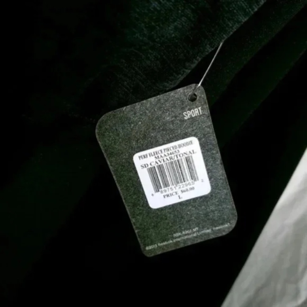 NEW Reebok Performance Pullover Hoodie - Picture 5 of 8